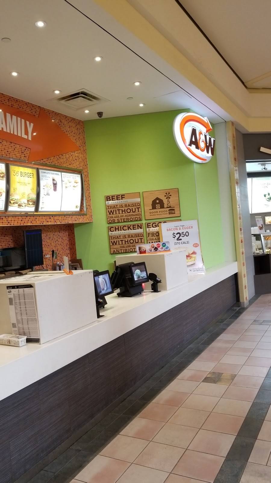 A&W Canada | restaurant | 9350 Yonge St, Richmond Hill, ON L4C 5G2, Canada | 9055081032 OR +1 905-508-1032