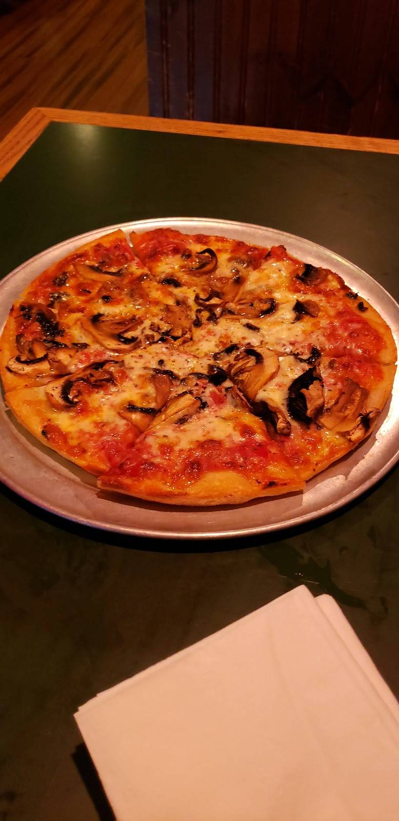 TKO Sheas Sports Cafe | restaurant | 932 Hingham St, Rockland, MA 02370, USA | 7818718574 OR +1 781-871-8574