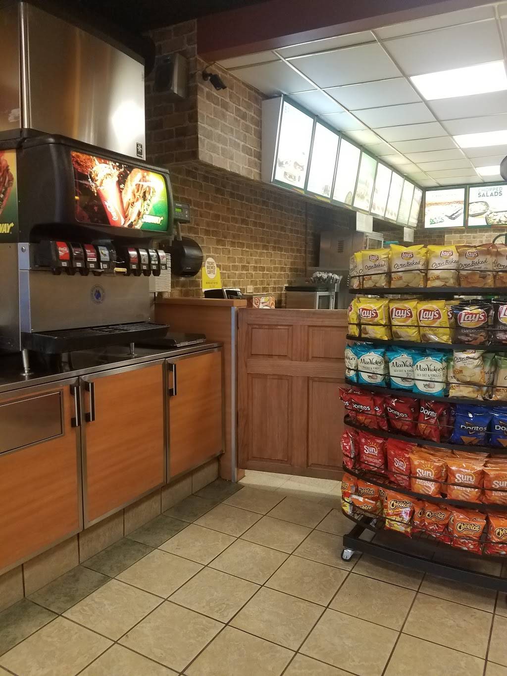 Subway Restaurants | restaurant | 33 S Prospect Ave, Park Ridge, IL 60068, USA | 8476927821 OR +1 847-692-7821