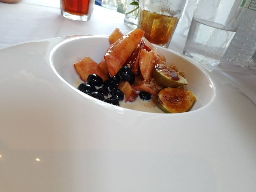 Vestige | restaurant | 715 Washington Ave, Ocean Springs, MS 39564, USA | 2288189699 OR +1 228-818-9699