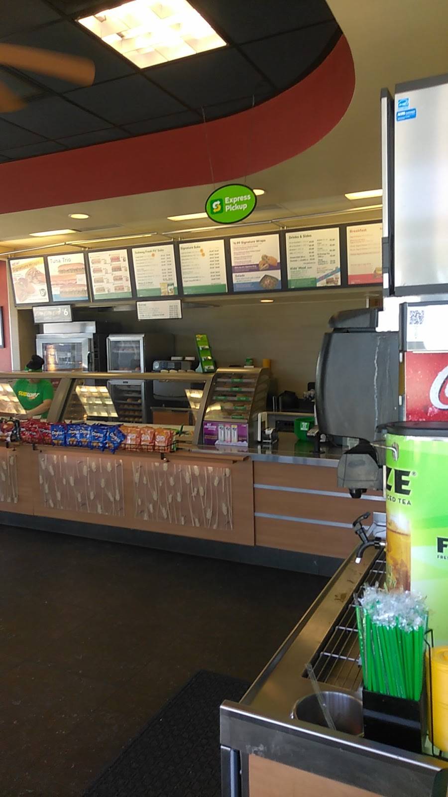Subway Restaurants | restaurant | 1651 W Glenoaks Blvd, Glendale, CA 91201, USA | 8182419920 OR +1 818-241-9920