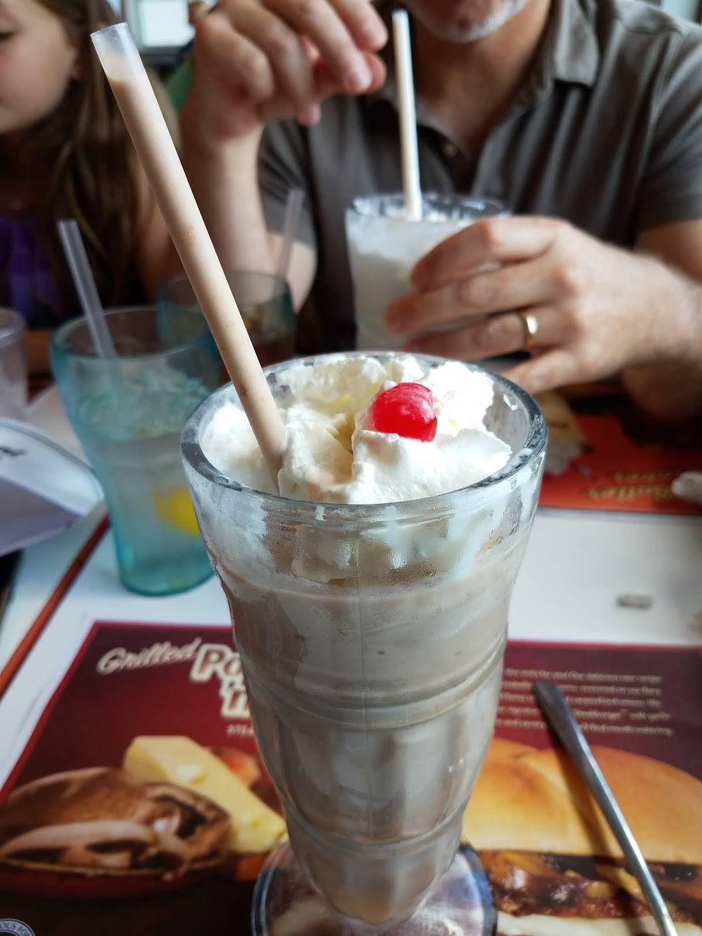 Steak n Shake | restaurant | 4325 W Lake Mary Blvd, Lake Mary, FL 32746, USA | 4073284200 OR +1 407-328-4200