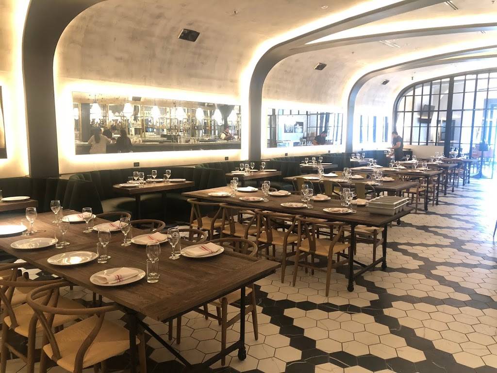 Delucca Gaucho Pizza and Wine | restaurant | 1628 Oak Lawn Ave Ste 100, Dallas, TX 75207, USA | 2147749903 OR +1 214-774-9903