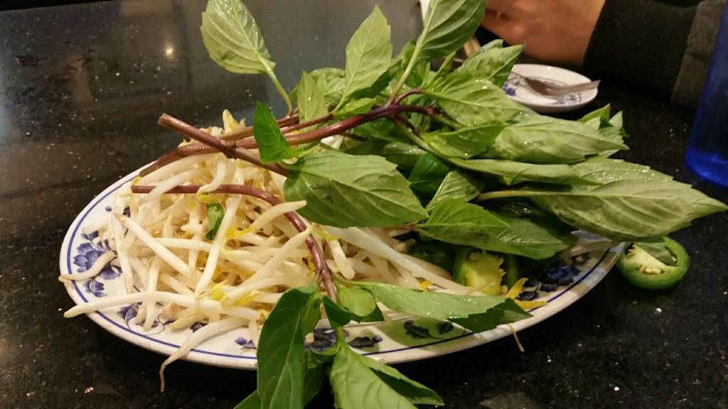 Pho 96 Vietnamese Restaurant | restaurant | 2990 W Mississippi Ave, Denver, CO 80219, USA | 3035689262 OR +1 303-568-9262