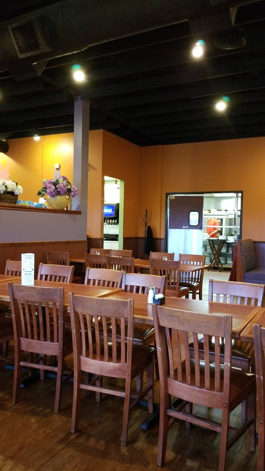 Ravanellis Restaurant | restaurant | 26 Collinsport Dr, Collinsville, IL 62234, USA | 6183439000 OR +1 618-343-9000