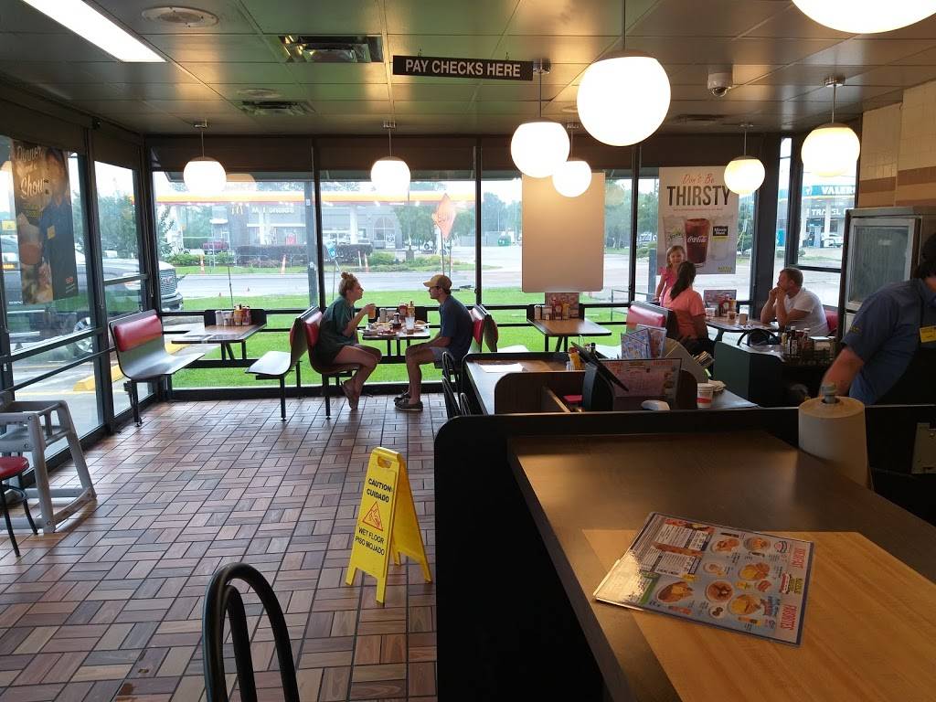 Waffle House | meal takeaway | 2998 Grand Point Hwy, Breaux Bridge, LA 70517, USA | 3373325110 OR +1 337-332-5110
