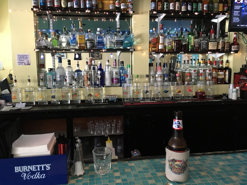 Cocomo Joes Beach Bar & Grill | restaurant | 404 Laskin Rd, Virginia Beach, VA 23451, USA | 7574220008 OR +1 757-422-0008