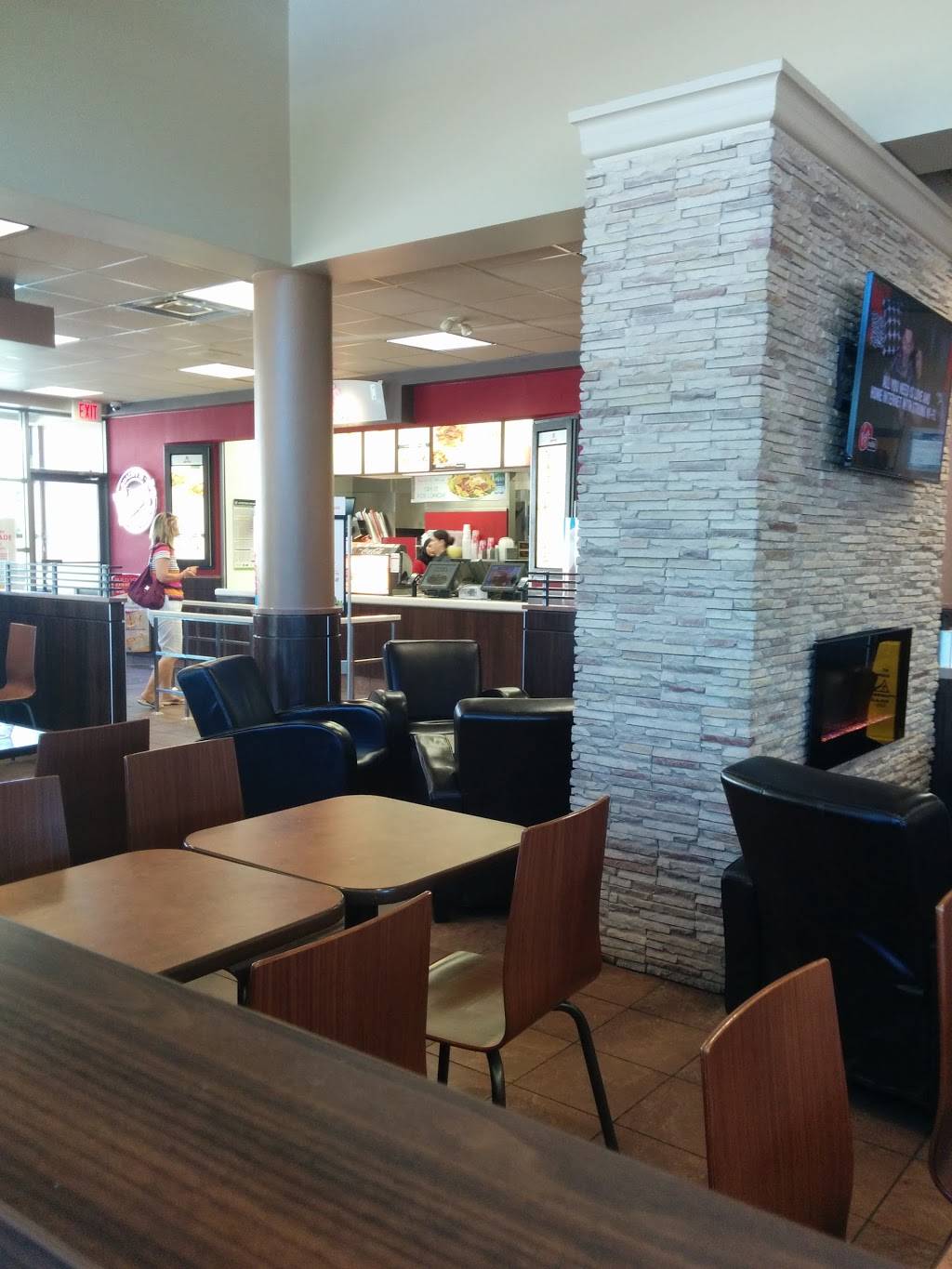 Wendys | restaurant | 1950 Walkley Rd, Ottawa, ON K1H 1W1, Canada | 6137390311 OR +1 613-739-0311