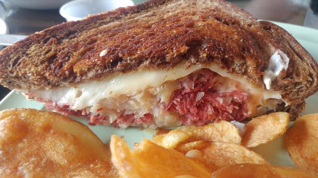 Donovans Irish Pub | restaurant | 7440 US-1, St. Augustine, FL 32095, USA | 9048290000 OR +1 904-829-0000