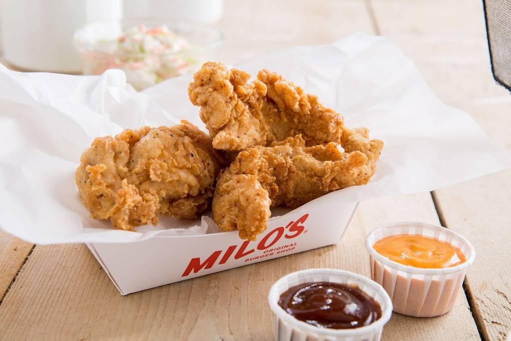 Milos Hamburgers | restaurant | 1 Limestone Pkwy, Calera, AL 35040, USA | 2056687748 OR +1 205-668-7748