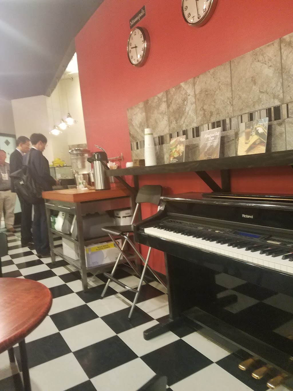 Vitali’s Cafe | restaurant | 1300 Nicollet Mall #2270, Minneapolis, MN 55403, USA | 6125964610 OR +1 612-596-4610