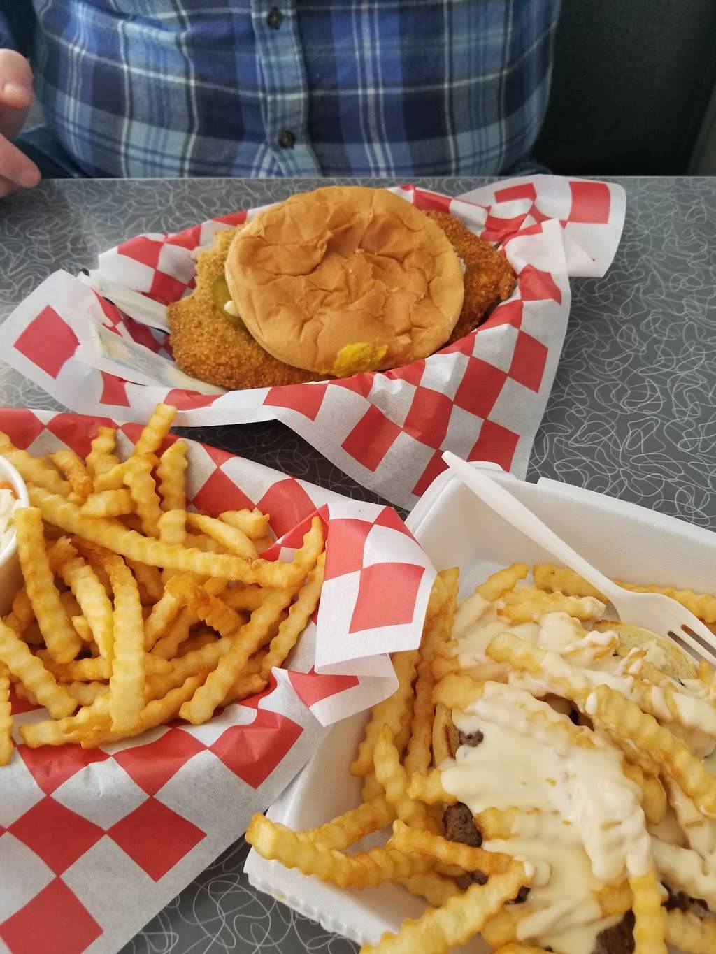 Our Inn Place | restaurant | 1901 Willow St, Pekin, IL 61554, USA | 3093477777 OR +1 309-347-7777