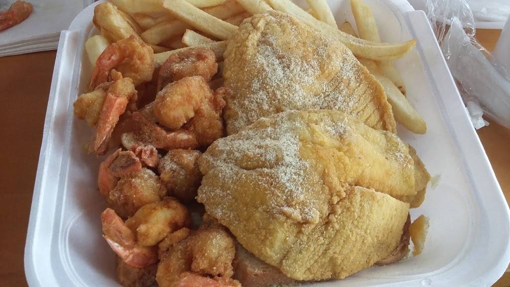 Snappers Fish & Chicken | restaurant | 5330 NW 17th Ave, Miami, FL 33142, USA | 3056918540 OR +1 305-691-8540