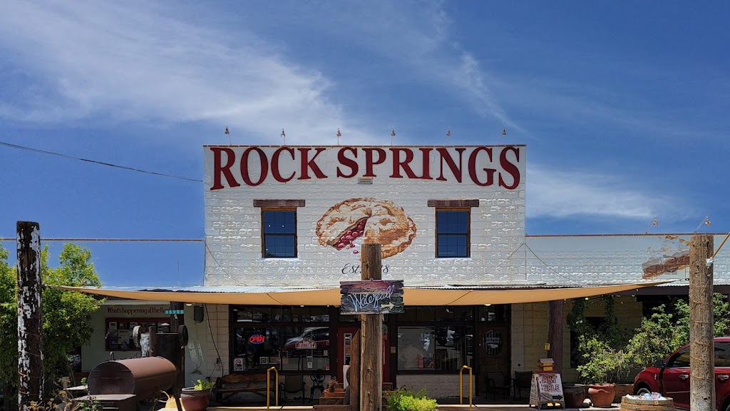 Rock Springs Café | restaurant | 35900 Old Black Canyon Hwy, Black Canyon City, AZ 85324, USA | 6233745794 OR +1 623-374-5794