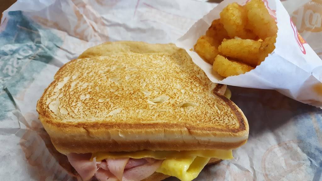 Hardees | restaurant | 2203 Paxton St, Harrisburg, PA 17111, USA | 7172327873 OR +1 717-232-7873