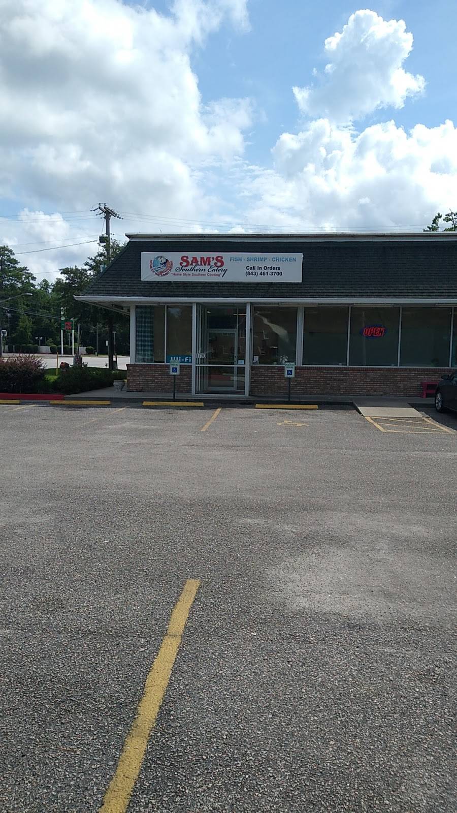 Sams Southern Eatery | restaurant | 1730 S Fraser St, Georgetown, SC 29440, USA | 8434613700 OR +1 843-461-3700