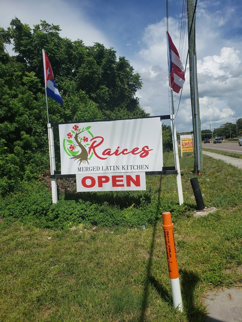 Raices merged latin kitchen | restaurant | 8165 State Rd 52, Hudson, FL 34667, USA | 7272339007 OR +1 727-233-9007