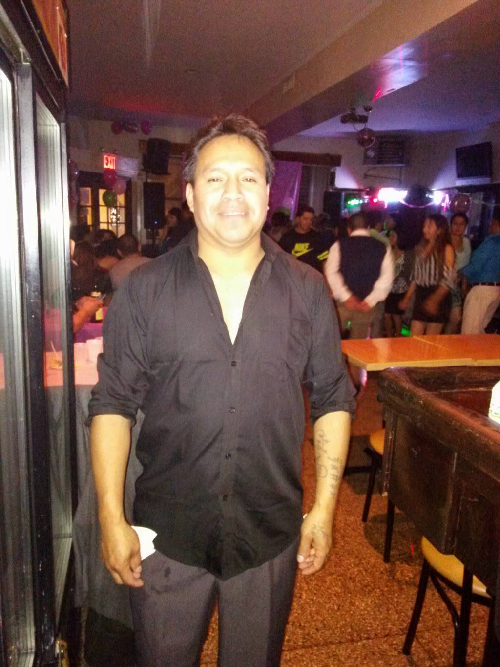 Ricon Ecuatoriano Inc | restaurant | 767 E 137th St, The Bronx, NY 10454, USA | 7185858389 OR +1 718-585-8389