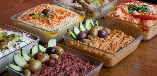 Vios Cafe & Marketplace | cafe | 903 19th Ave E, Seattle, WA 98112, USA | 2063293236 OR +1 206-329-3236