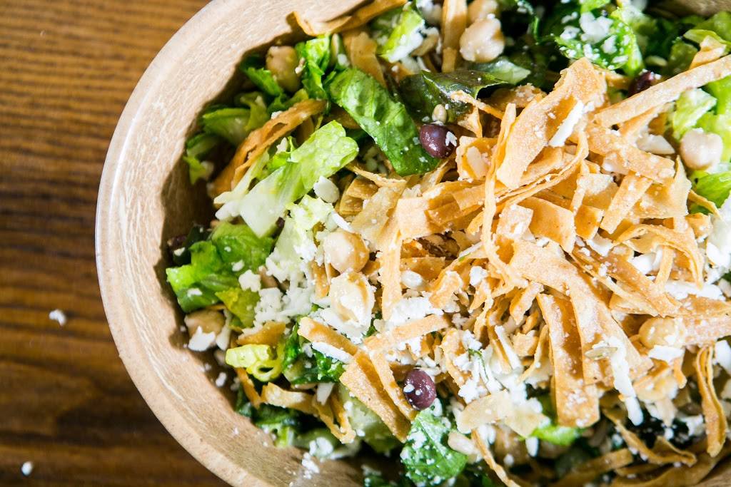 Roots Handmade Pizza | restaurant | 1924 W Chicago Ave, Chicago, IL 60622, USA | 7736454949 OR +1 773-645-4949