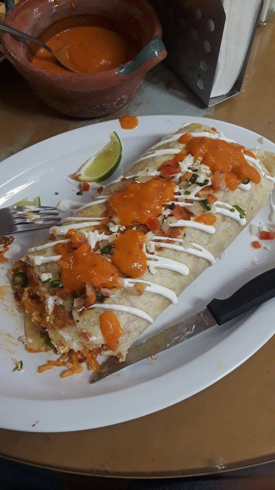 La Tienda | restaurant | 1247 Snyder Ave, Philadelphia, PA 19148, USA | 2153341159 OR +1 215-334-1159