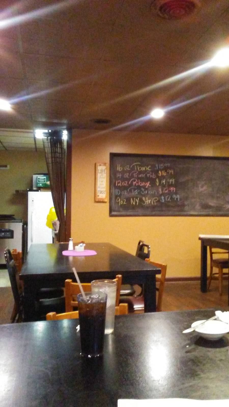 Skooters | restaurant | 323 E Main St, Mascoutah, IL 62258, USA | 6185664722 OR +1 618-566-4722