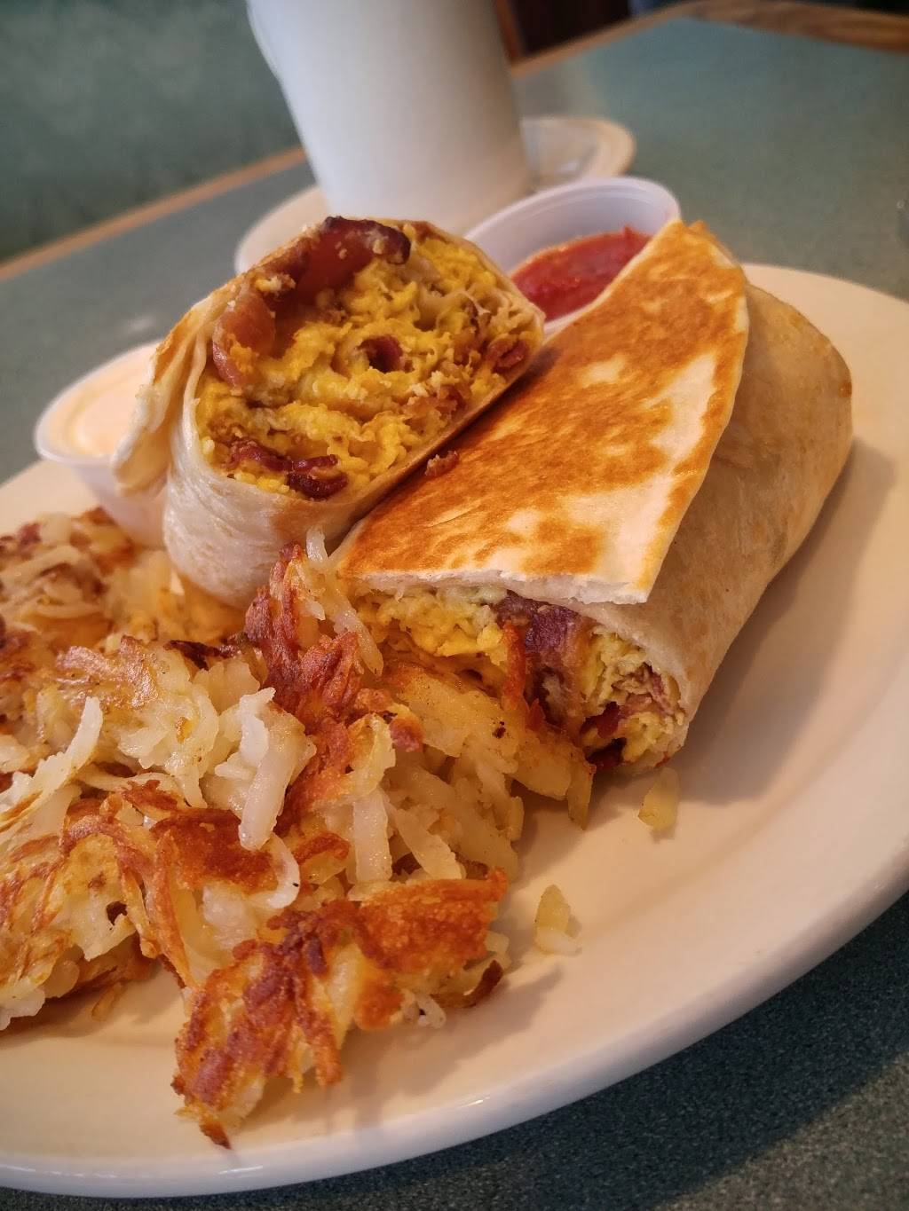 Seven Dwarfs Family Restaurant | restaurant | 917 E Roosevelt Rd, Wheaton, IL 60187, USA | 6306537888 OR +1 630-653-7888