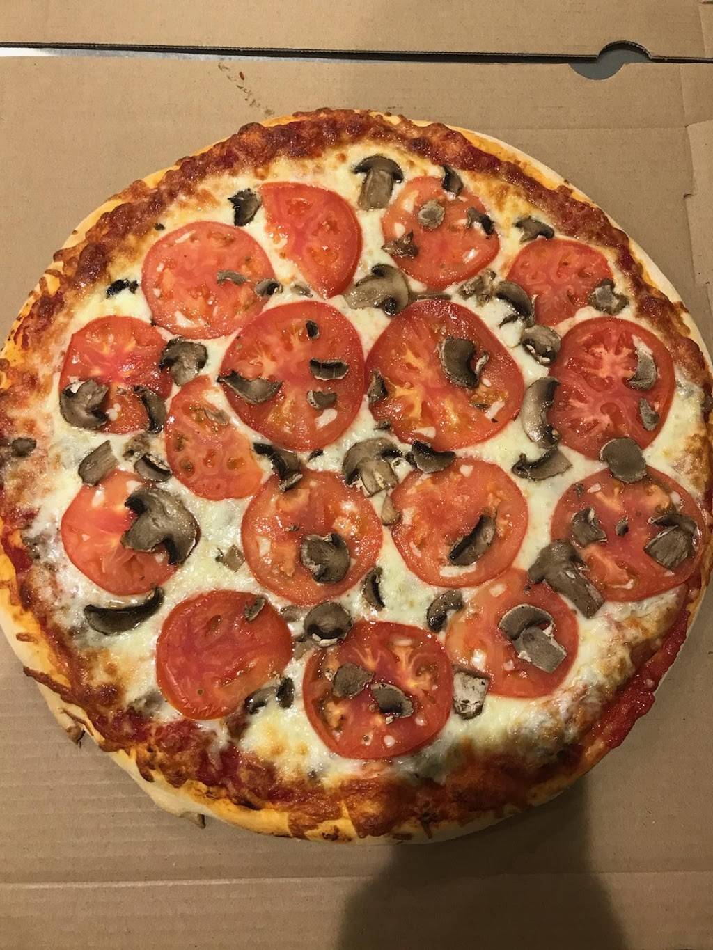 Malitos Pizza | restaurant | 105 S Taylor St, Marengo, IL 60152, USA | 8155961333 OR +1 815-596-1333