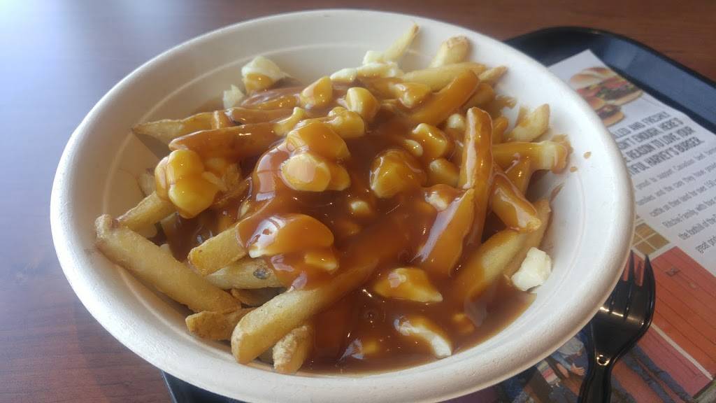 Harveys | restaurant | 315 Arthur St S, Elmira, ON N3B 3L5, Canada | 5196694640 OR +1 519-669-4640