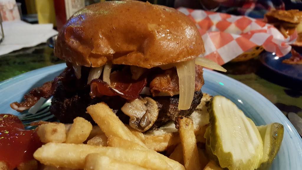 Purple Parrot Grill | restaurant | 134 Rehoboth Ave, Rehoboth Beach, DE 19971, USA | 3022261139 OR +1 302-226-1139