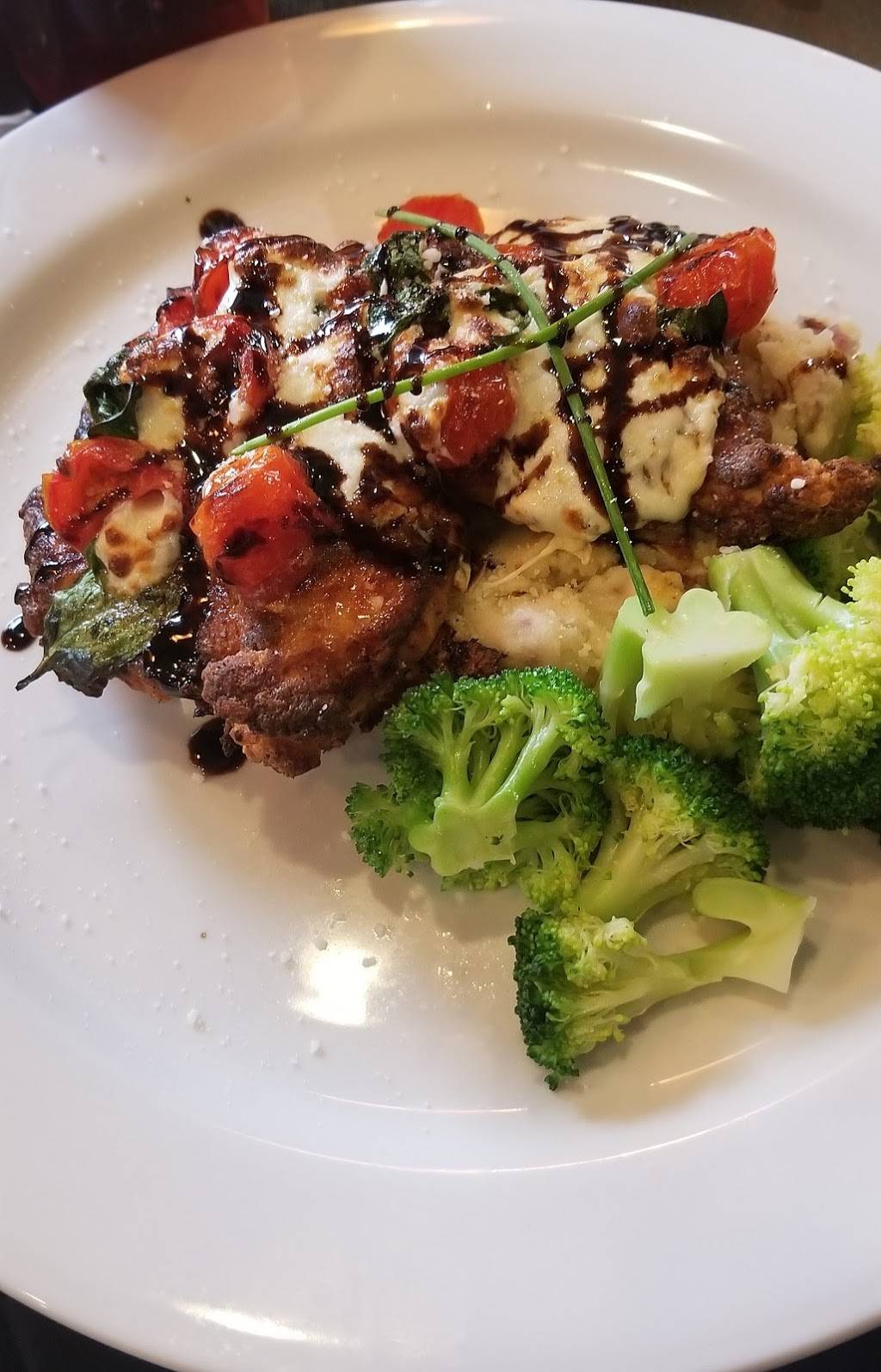 JVille Grille | restaurant | 3701 Federal Hill Rd, Jarrettsville, MD 21084, USA | 4106924888 OR +1 410-692-4888