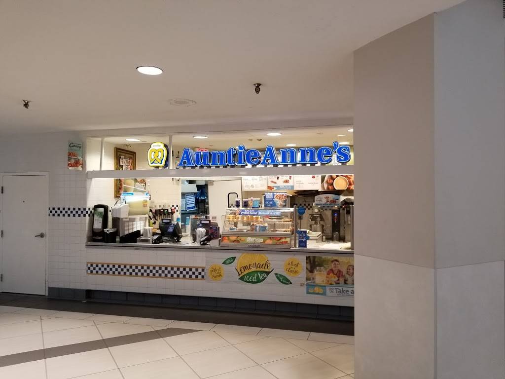 Auntie Annes | cafe | 5 Woodfield Mall, Schaumburg, IL 60173, USA | 8476196844 OR +1 847-619-6844