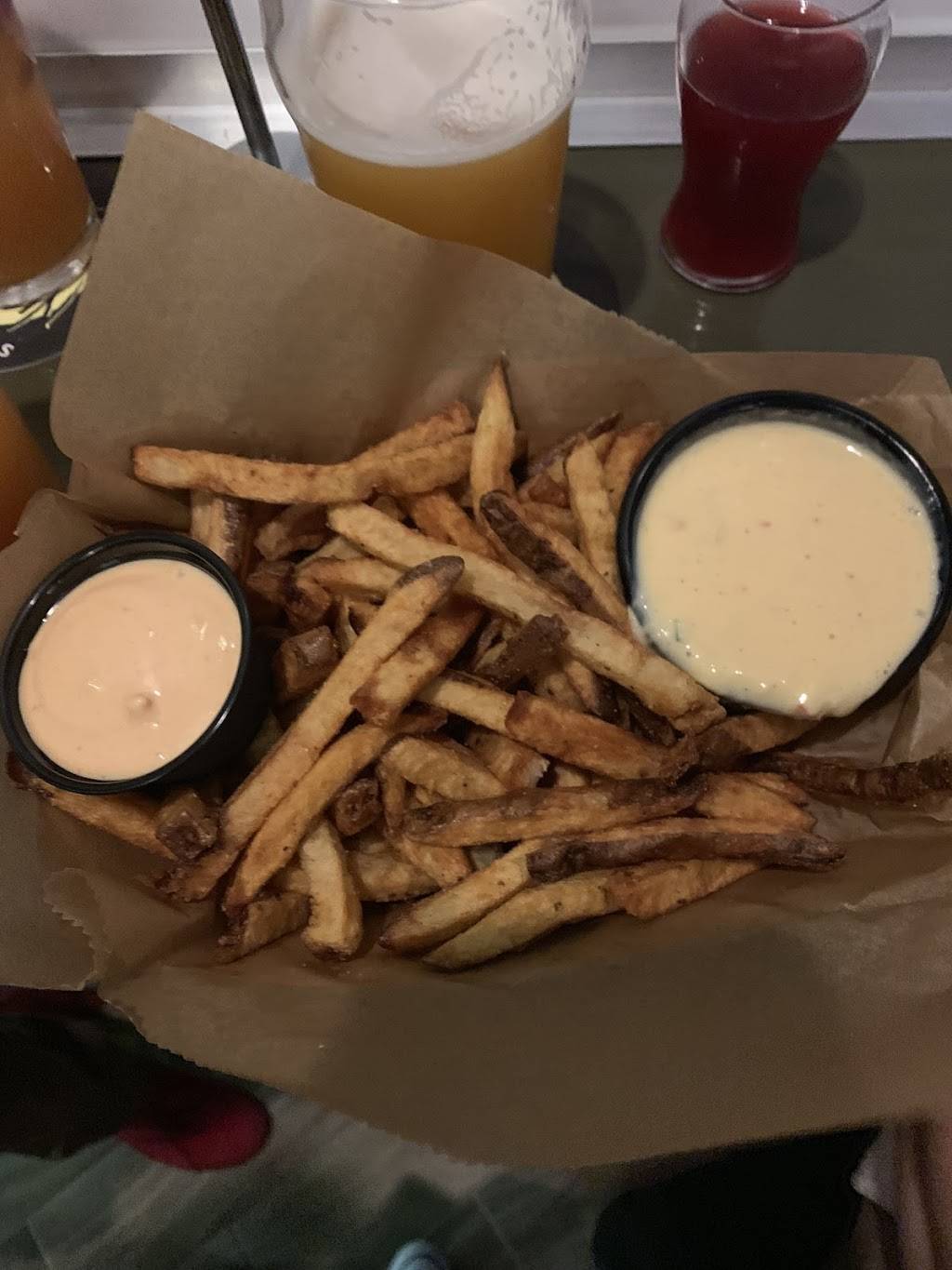 Brew Belly | restaurant | 18065 Georgia Ave, Olney, MD 20832, USA | 2403891927 OR +1 240-389-1927