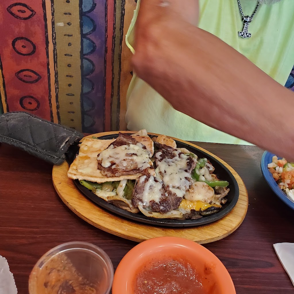 El Rey Papis | restaurant | 401 S Main St, Rock Port, MO 64482, USA | 6607445430 OR +1 660-744-5430