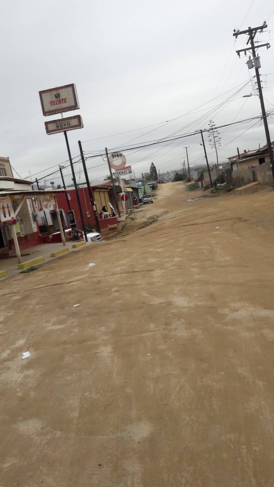 Pizza Caliente | restaurant | Inglaterra 609, Las Lomitas, 22810 Ensenada, B.C., Mexico | 016461749853 OR +52 646 174 9853