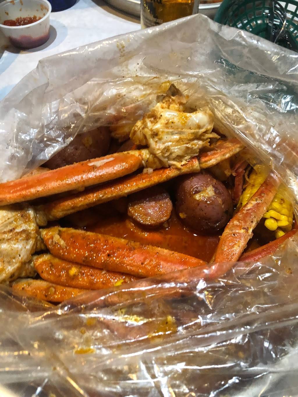 Crafty Crab | restaurant | 6800 Race Track Rd, Bowie, MD 20715, USA | 2402453715 OR +1 240-245-3715