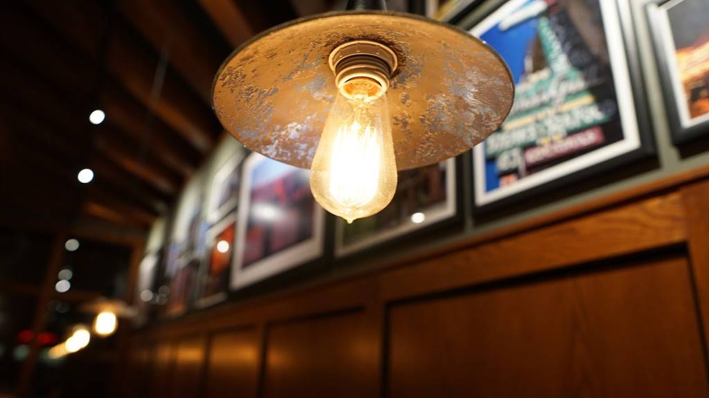 801 Grill | restaurant | 10387 Pacific St, Omaha, NE 68114, USA | 4025023864 OR +1 402-502-3864