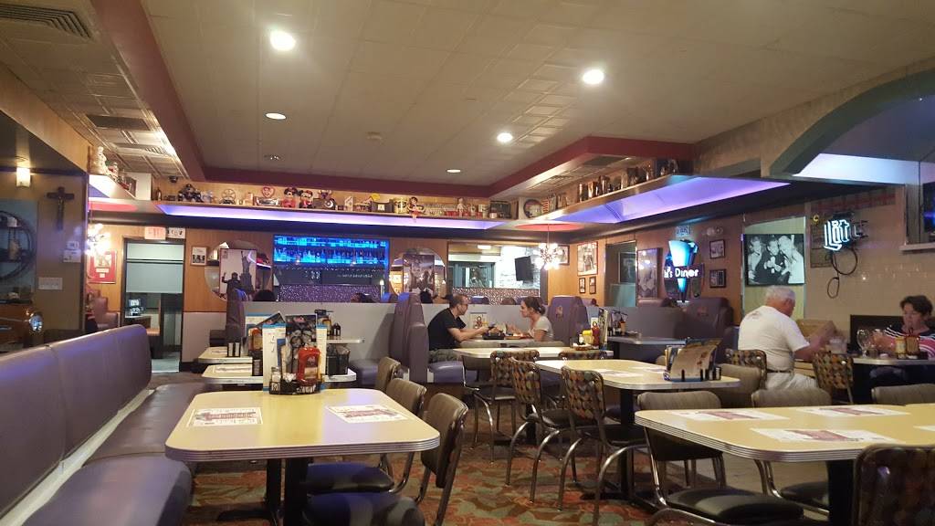 Mels Diner - Fort Myers | restaurant | 4820 S Cleveland Ave, Fort Myers, FL 33907, USA | 2392757850 OR +1 239-275-7850