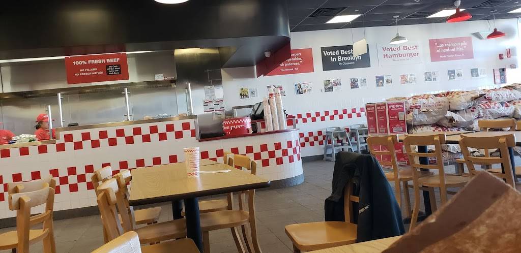 Five Guys | meal takeaway | 223 Old Country Rd, Carle Place, NY 11514, USA | 5164939330 OR +1 516-493-9330
