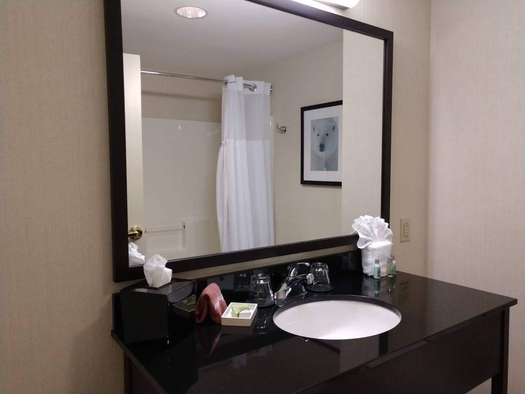 The Brunswick Hotel | restaurant | 4 Noble St, Brunswick, ME 04011, USA | 2078376565 OR +1 207-837-6565