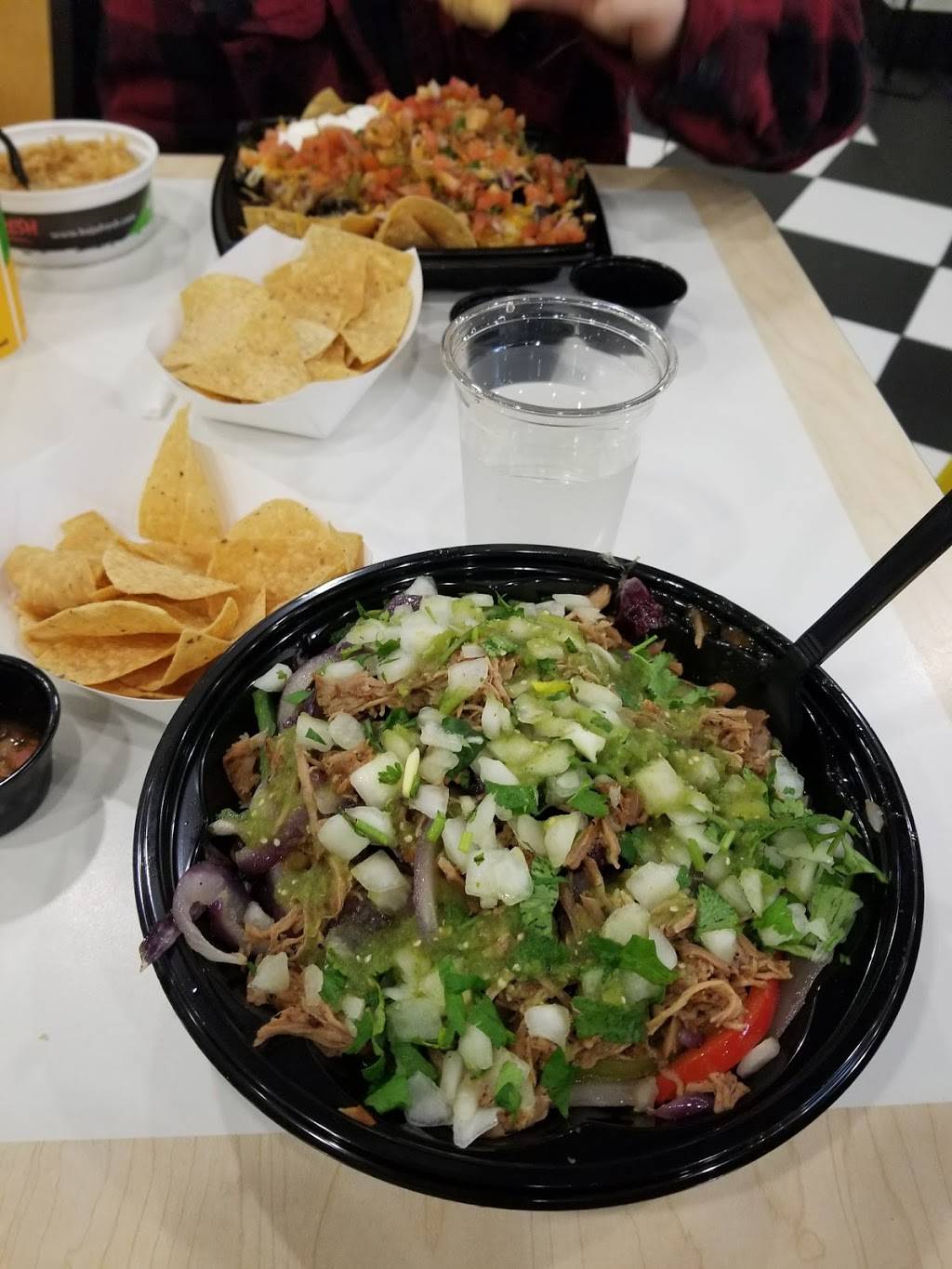 Baja Fresh | restaurant | 10090 SE Washington St Suite 100, Portland, OR 97216, USA | 5035950550 OR +1 503-595-0550