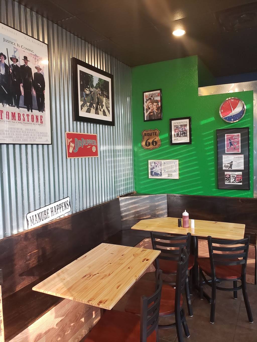 Relic Burger | restaurant | 894 TX-31, Chandler, TX 75758, USA | 9035152032 OR +1 903-515-2032