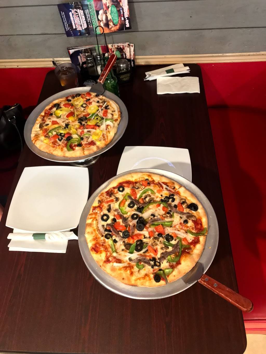 The Original Anthonys Pizza | restaurant | 6870, 827 S Woodland Blvd, DeLand, FL 32720, USA | 3862797306 OR +1 386-279-7306