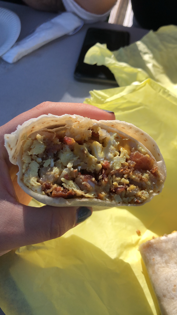 Curbgrill | restaurant | 7499 N Clybourn Ave, Sun Valley, CA 91352, USA | 8184001844 OR +1 818-400-1844