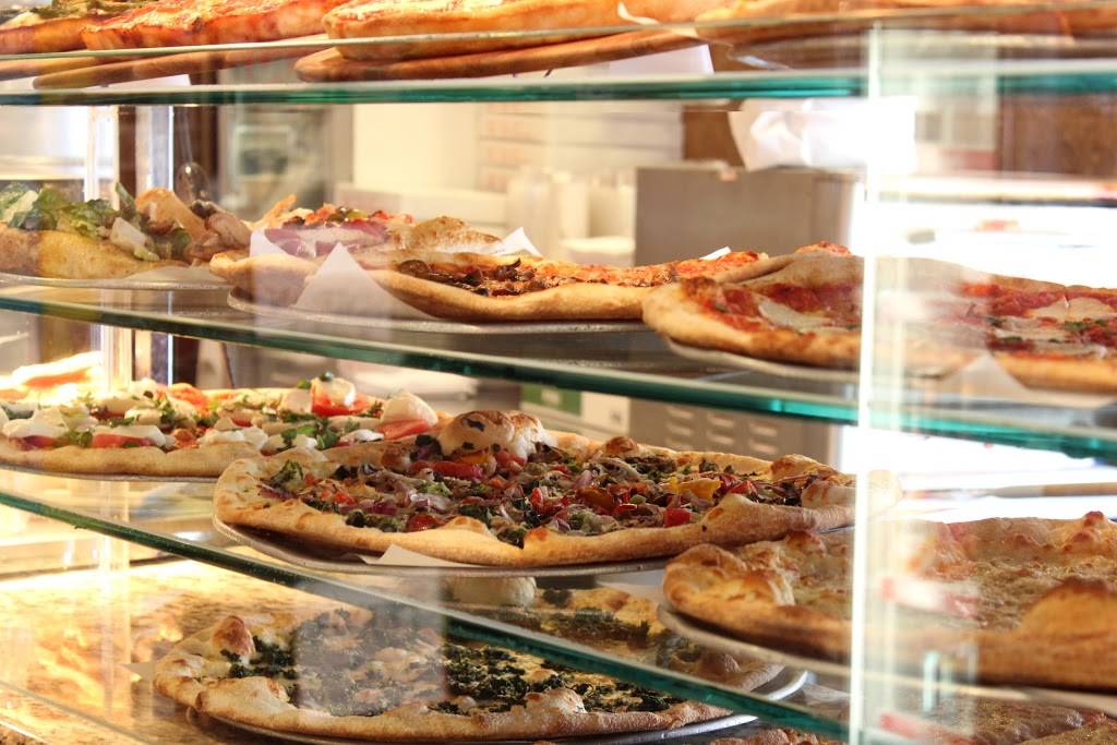 Luigis Pizza Fresca | restaurant | 2401 Fairmount Ave, Philadelphia, PA 19130, USA | 2157698888 OR +1 215-769-8888