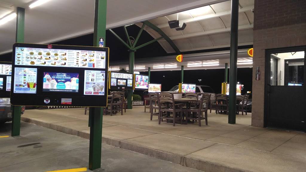 Sonic Drive-In | restaurant | 219 Burt Blvd, Benton, LA 71006, USA | 3189350965 OR +1 318-935-0965