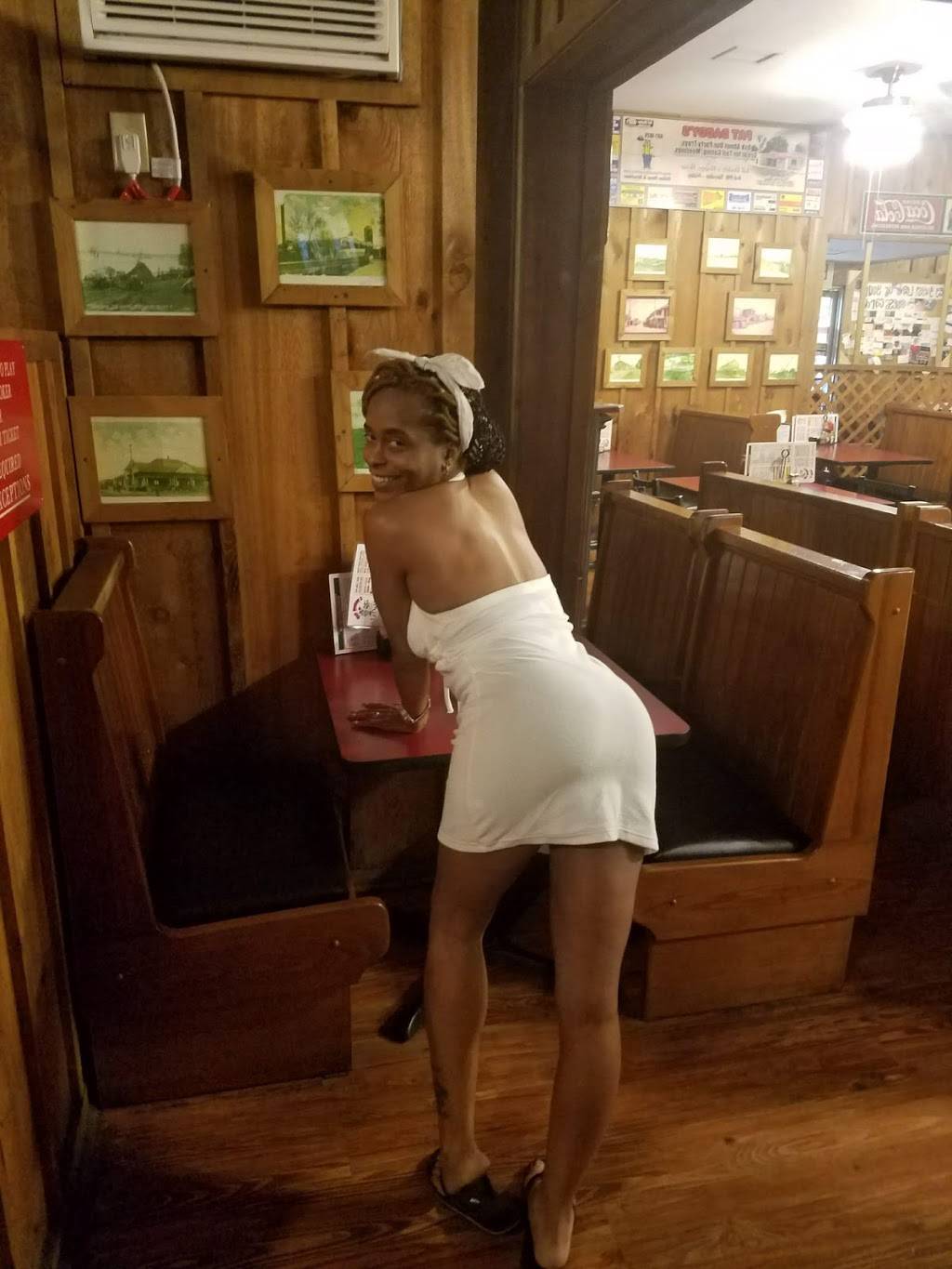 Fat Daddys | restaurant | 57950 Labauve Ave, Plaquemine, LA 70764, USA | 2256871826 OR +1 225-687-1826