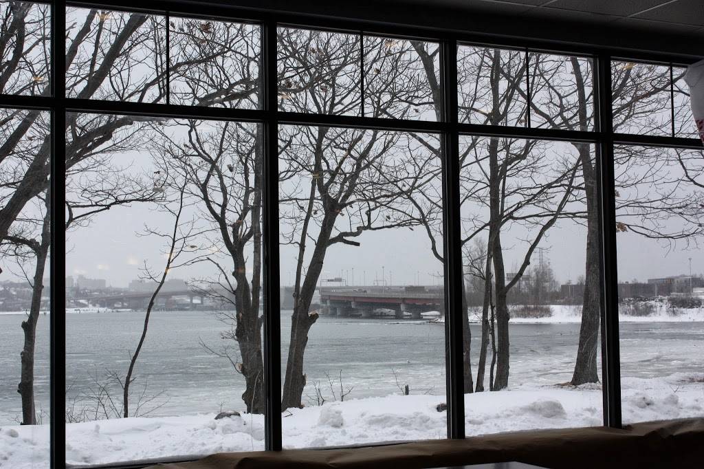 Easy Day | night club | 725 Broadway, South Portland, ME 04106, USA | 2072002226 OR +1 207-200-2226