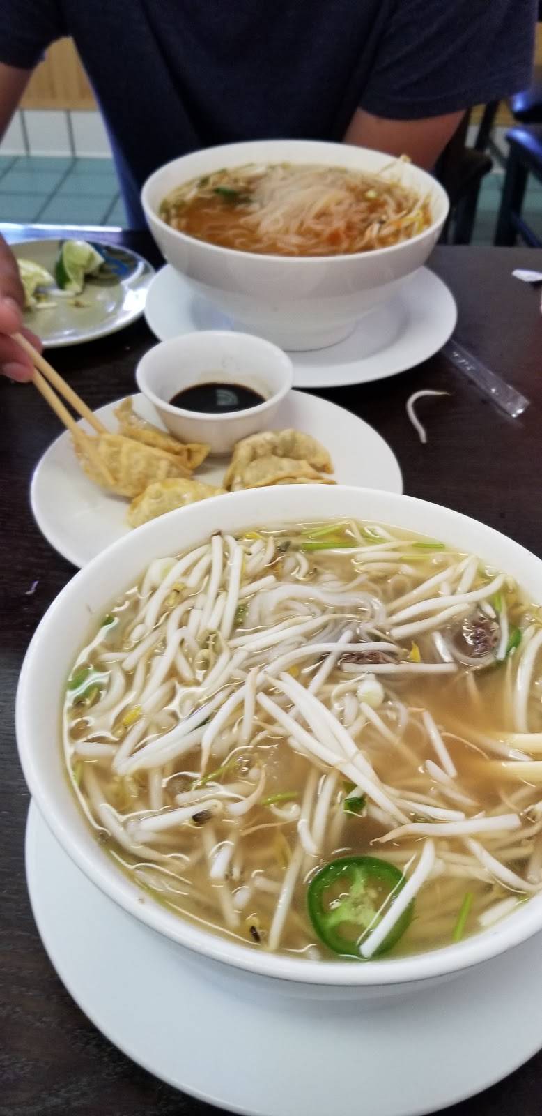 Pho Family Restaurant | restaurant | 1025 N State St, Los Angeles, CA 90033, USA | 3232220112 OR +1 323-222-0112