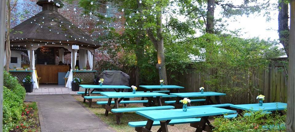 The Beer Garden Restaurant | restaurant | 101 N Jackson St, Starkville, MS 39759, USA | 6623235005 OR +1 662-323-5005